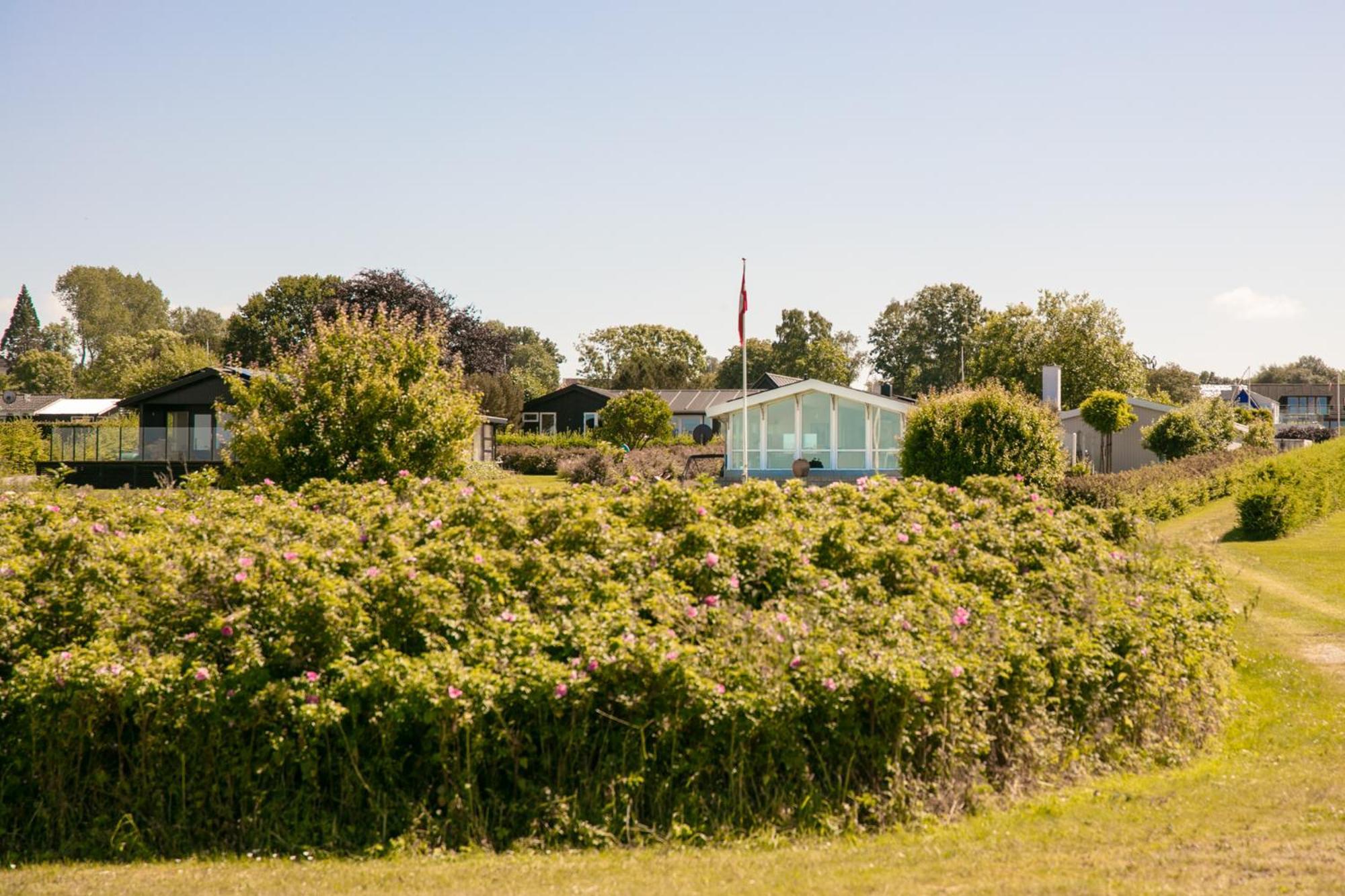 Strandhuset. Asperup Екстериор снимка