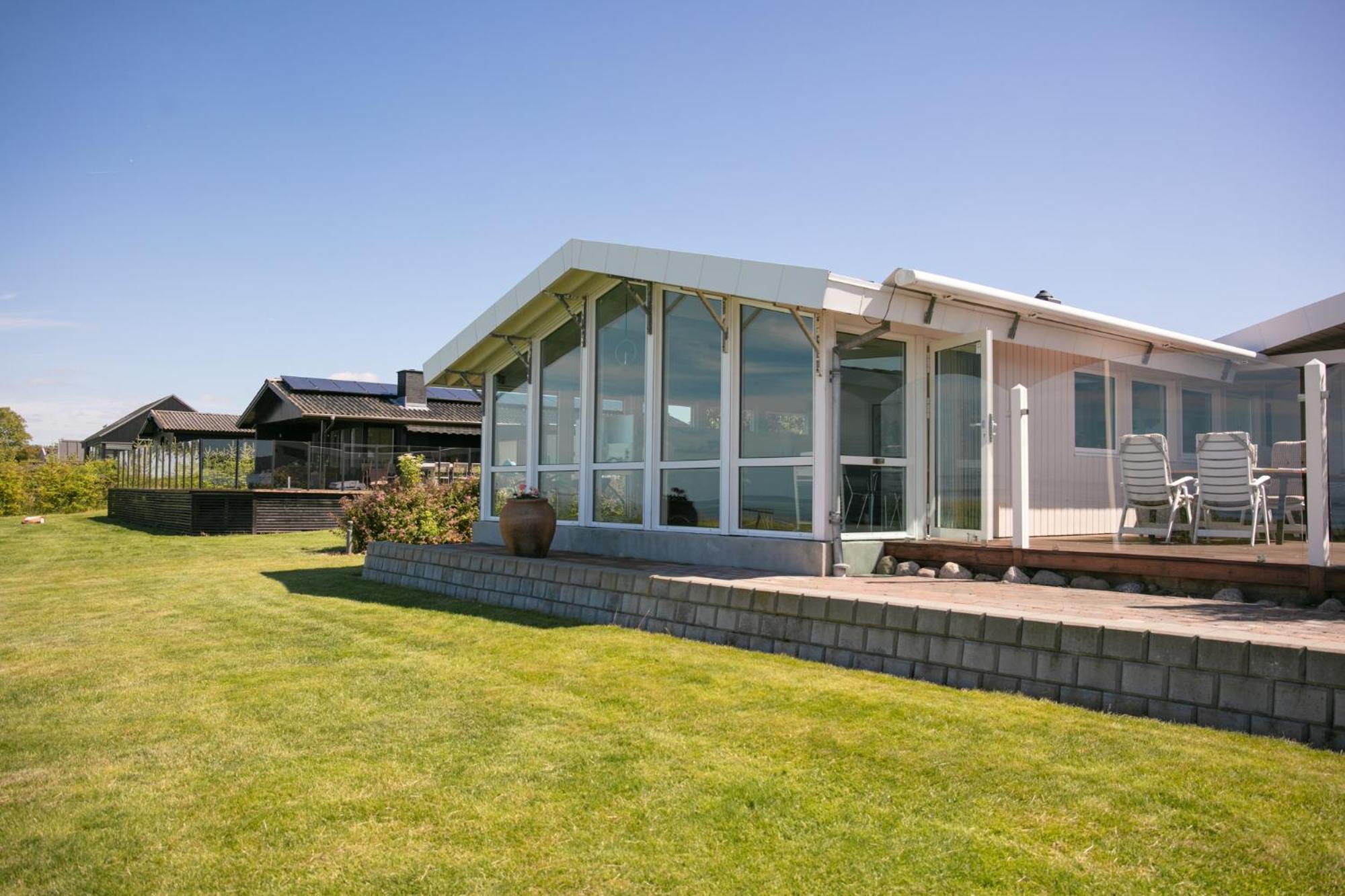 Strandhuset. Asperup Екстериор снимка